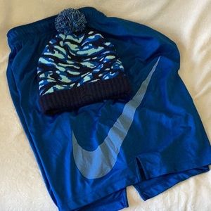 NIKE AIR JORDAN BUNDLE BEANIE AND DRI FIT SHORTS XXL